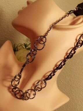 paparazzi Gunmetal Linked Circle Necklace with Clear Accents